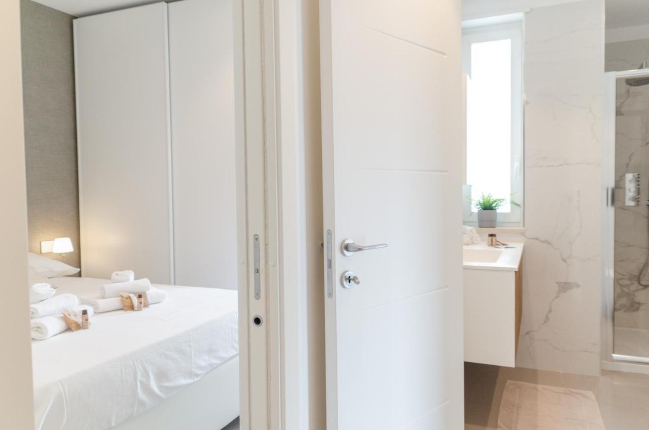 Apulialux Seaview Prestige Apt / Jacuzzi + Parking Apartamento Polignano a Mare Exterior foto